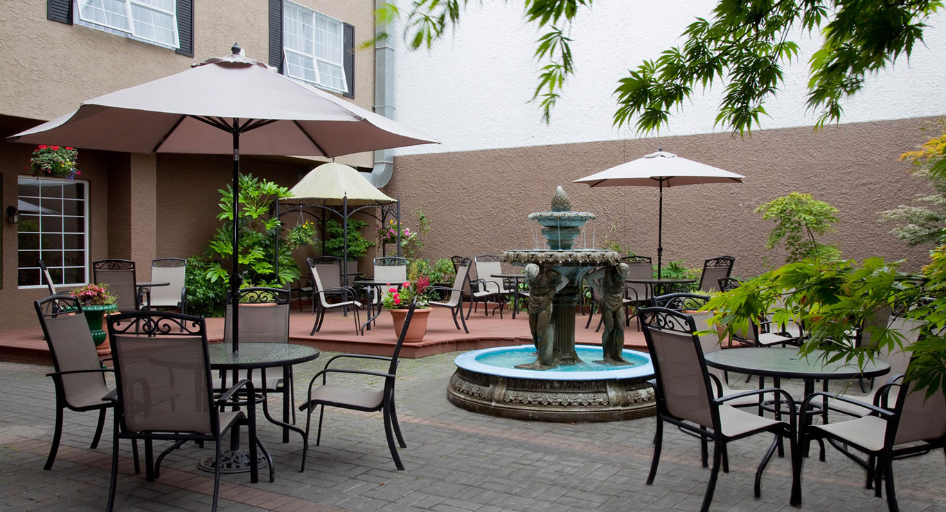 Pet Friendly Victoria BC Hotel Quality Inn Downtown Inner Harbour